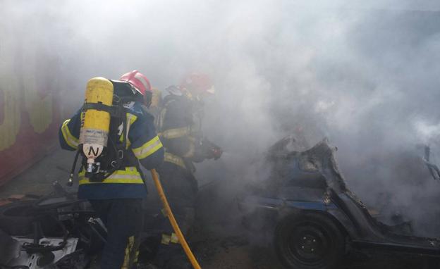 Los bomberos del 112 recibirán 20 equipos de respiración, 140 máscaras y 60 botellas ultraligeras