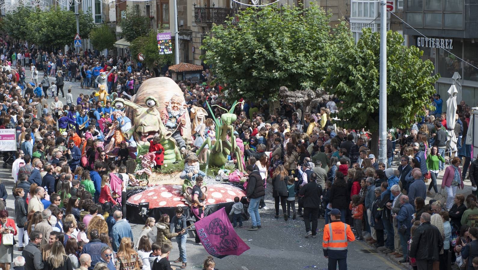 Las carrozas regresan a las calles de Reinosa