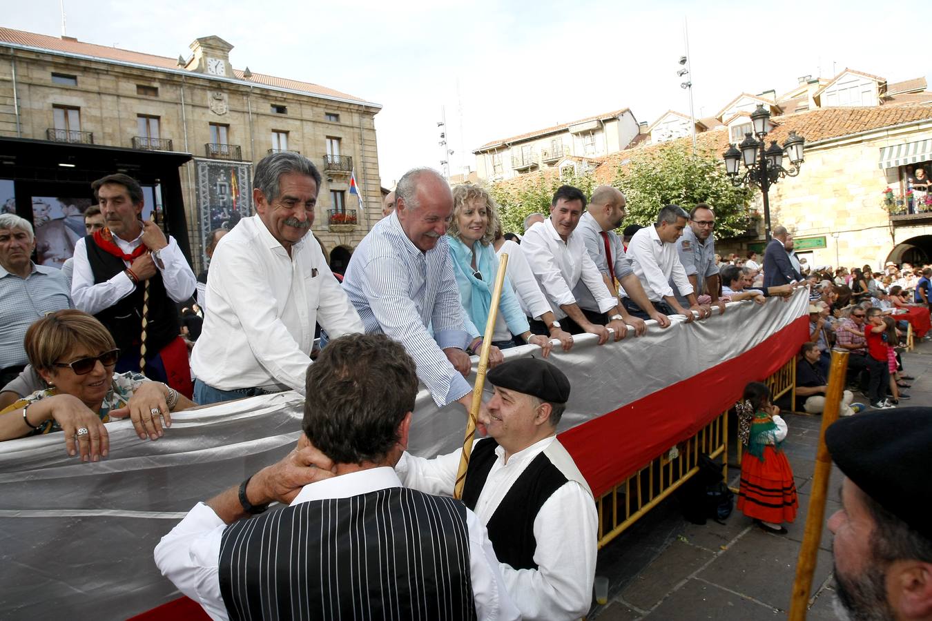 Búscate en las fotos si estuviste en el Día de Campoo