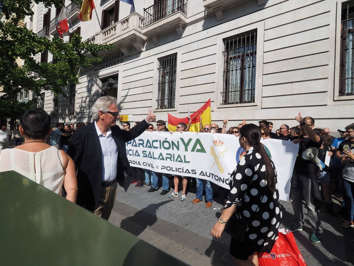 Policías y guardias civiles reclaman en Santander la equiparación salarial con los cuerpos autonómicos