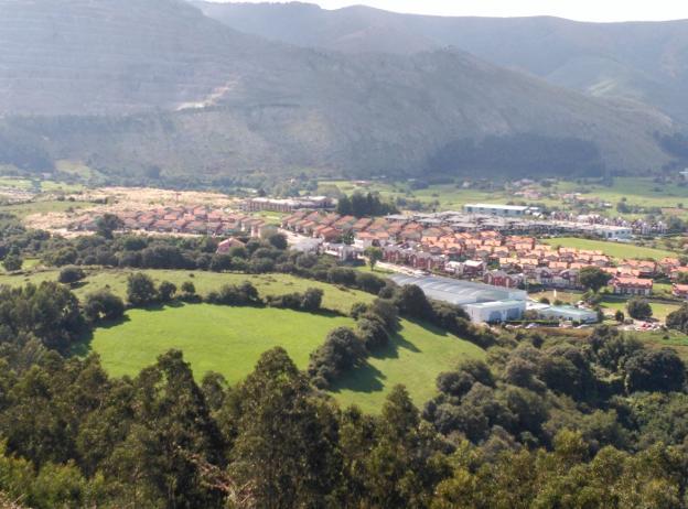 Imagen panorámica de La Loma tomada desde el monte Cueto, donde está previsto un depósito de agua