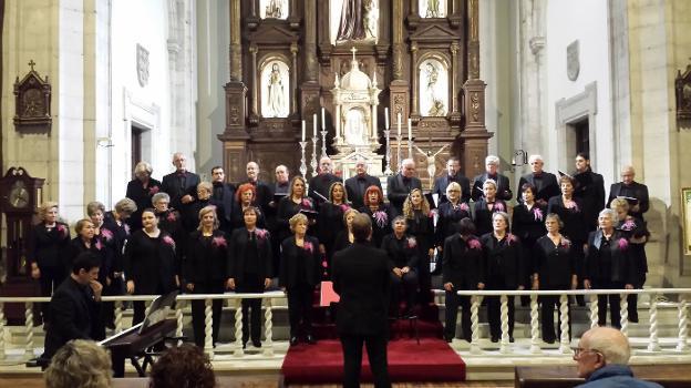 La Coral Ascasam organiza las jornadas polifónicas y protagoniza el concierto de clausura.