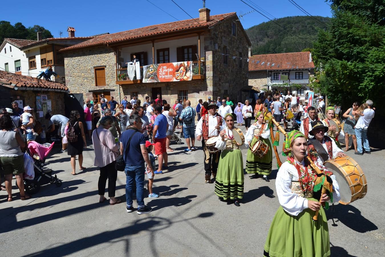 Barriopalacio (Anievas) durante las fiestas 'Un pueblo de leyenda'