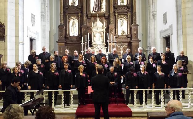 La Coral Ascasam organiza las jornadas polifónicas y protagoniza el concierto de clausura.