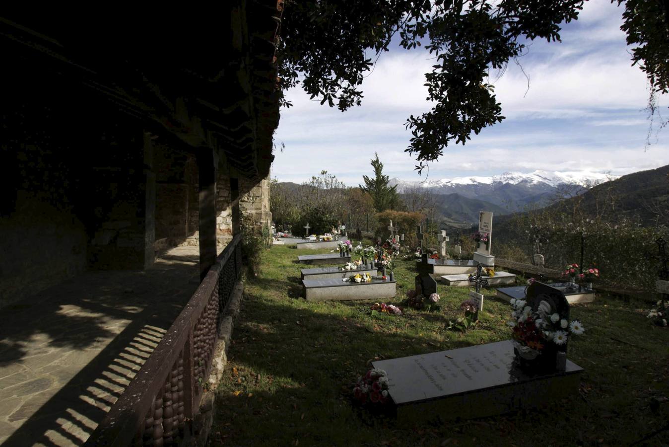 Cementerio de Mogrovejo.