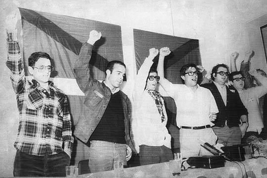 Foto antigua, de 1981, (de izq. a dcha, Xavier Larena, Jokin Gorostidi, José María Dorronsoro, Eduardo Uriarte y Mario Onaindía) recuperada por El Diario Montañés en su reportaje sobre el tiroteo de ETA de 1969.