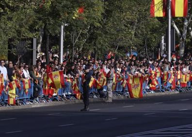 Imagen secundaria 1 - Los Reyes presiden el 12-O más multitudinario de los últimos años