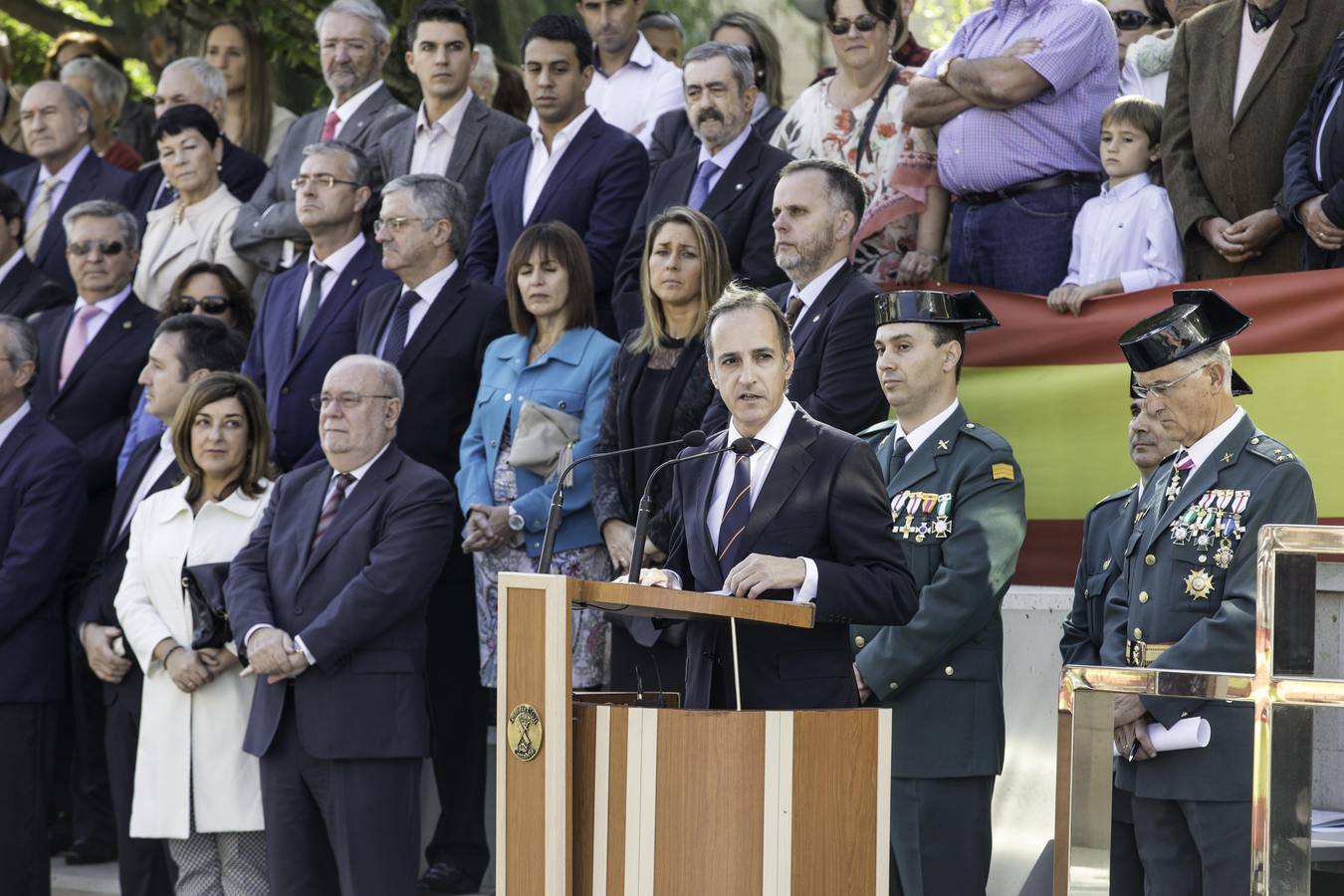 Imágenes de la fiesta del Pilar en el cuartel de Campogiro