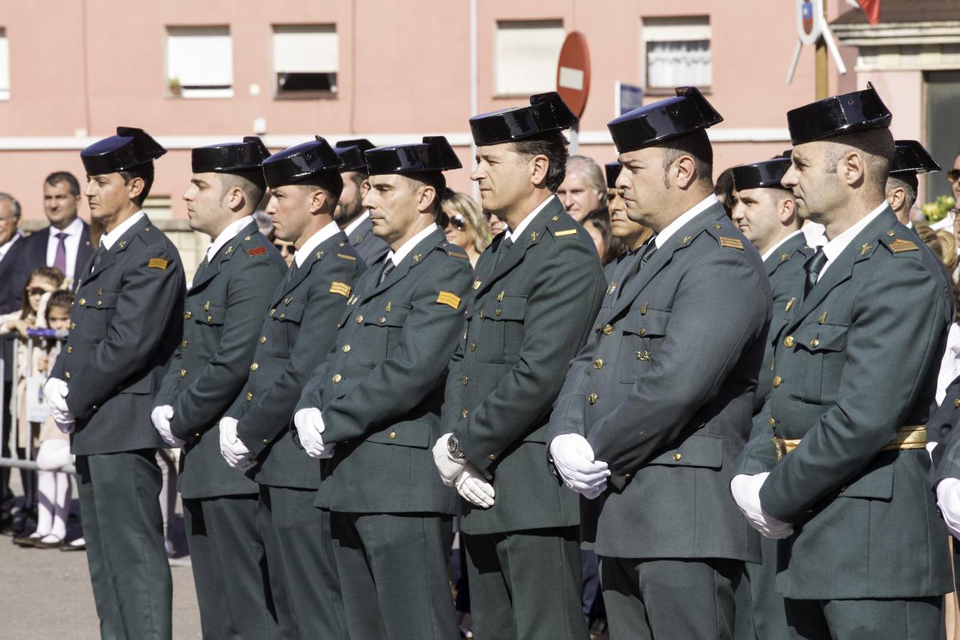 Imágenes de la fiesta del Pilar en el cuartel de Campogiro