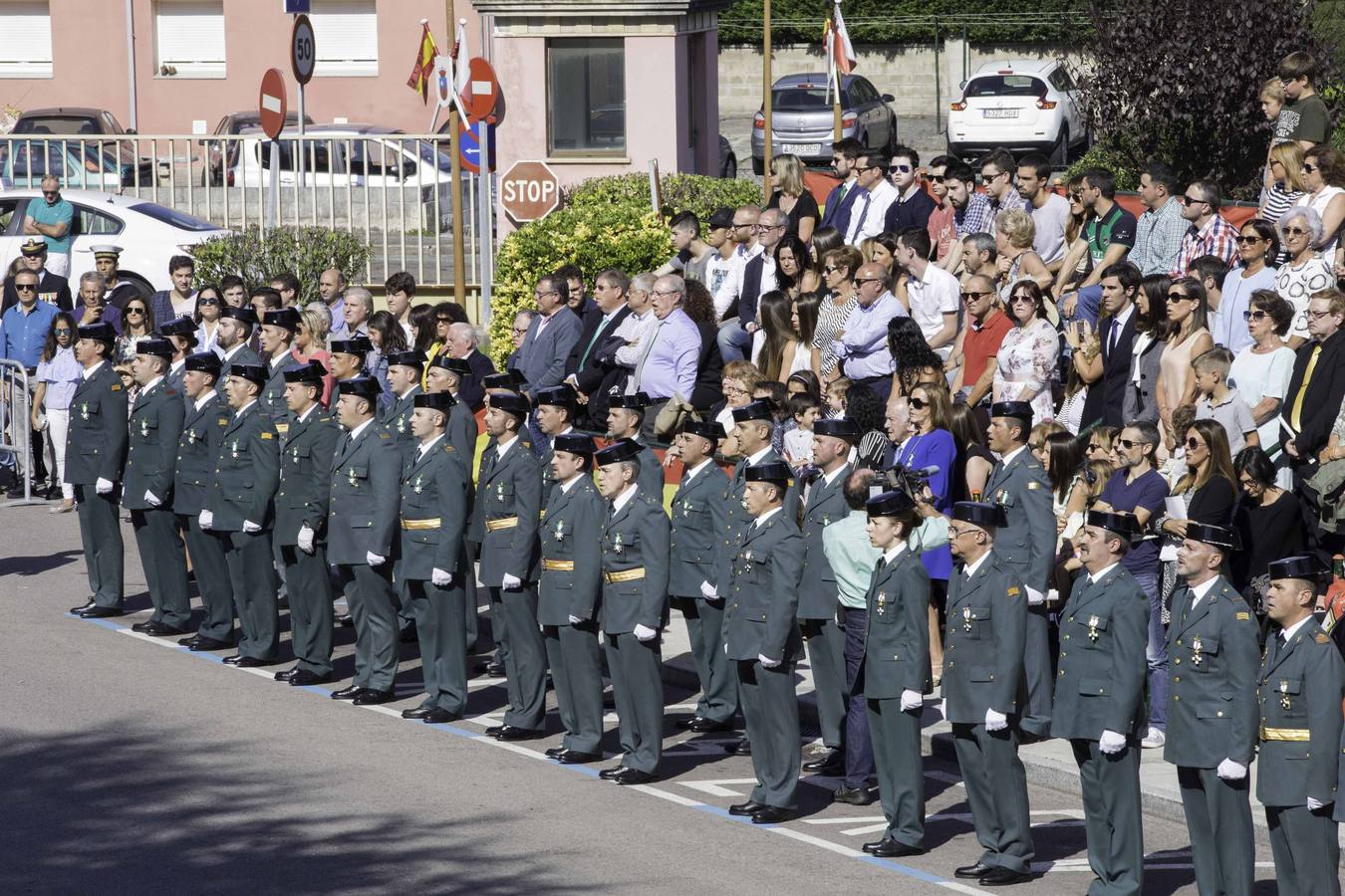 Imágenes de la fiesta del Pilar en el cuartel de Campogiro
