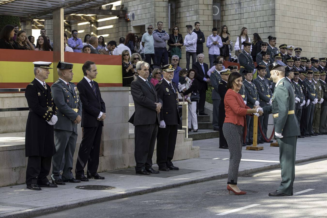 Imágenes de la fiesta del Pilar en el cuartel de Campogiro