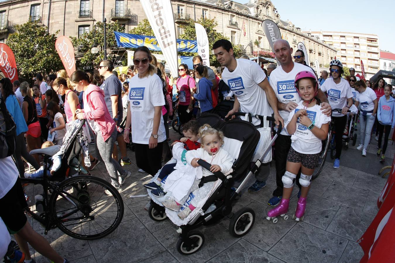 Multitudinaria marcha en favor de Amat