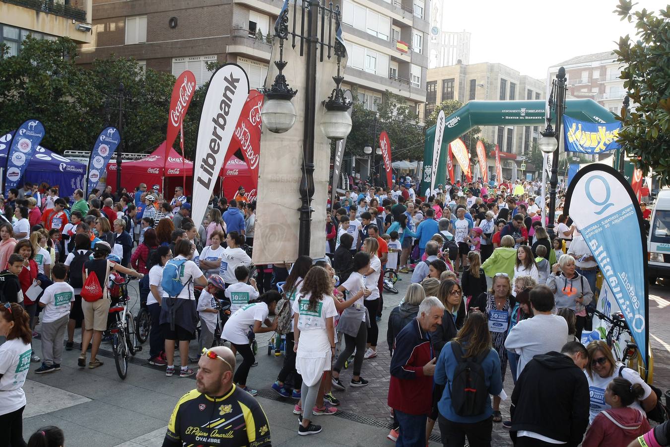 Multitudinaria marcha en favor de Amat