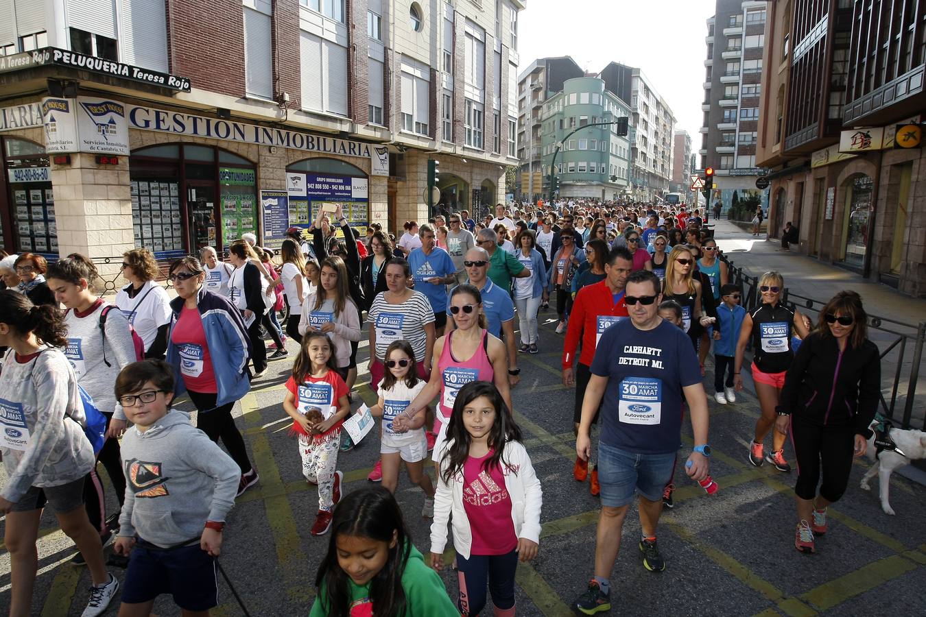 Multitudinaria marcha en favor de Amat