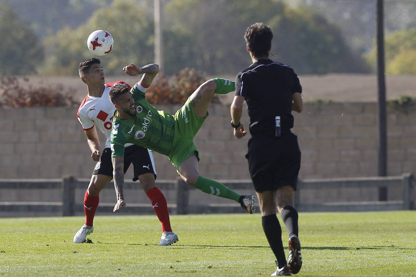 El Racing no puede pasar del empate a cero en Vitoria