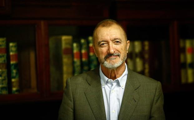 Arturo Pérez-Reverte.