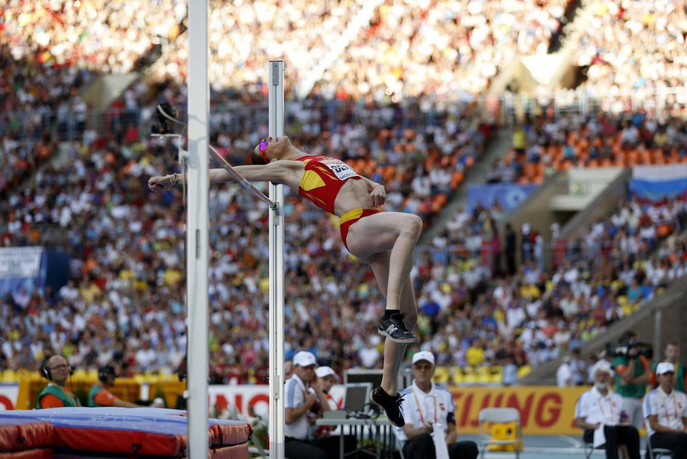 La saltadora fue medalla de bronce en los Mundiales de Atletismo de Moscú (2013).