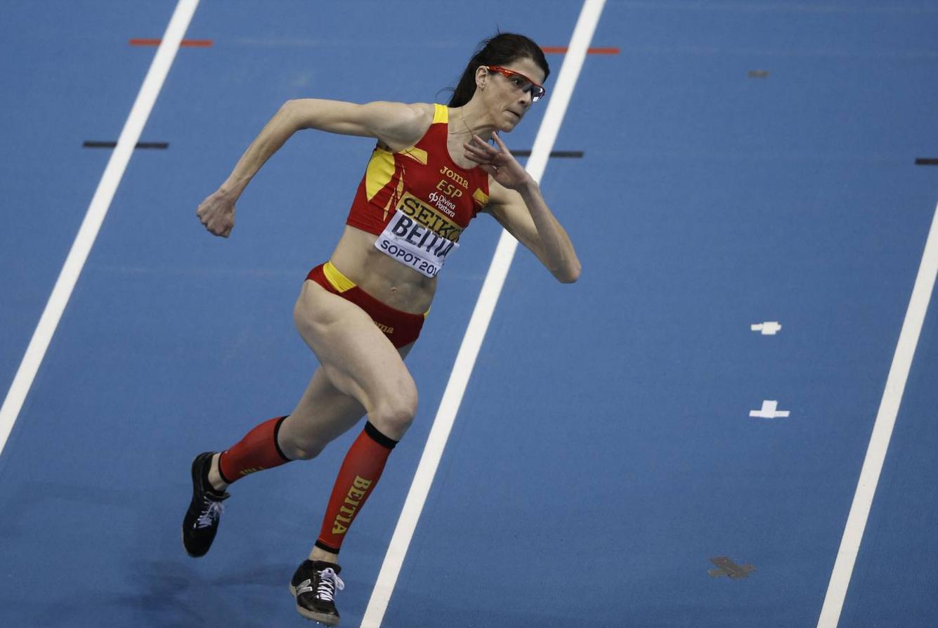 Ruth Beitia, medalla de bronce en el Mundial en pista cubierta de Sopot (Polonia) (2014).