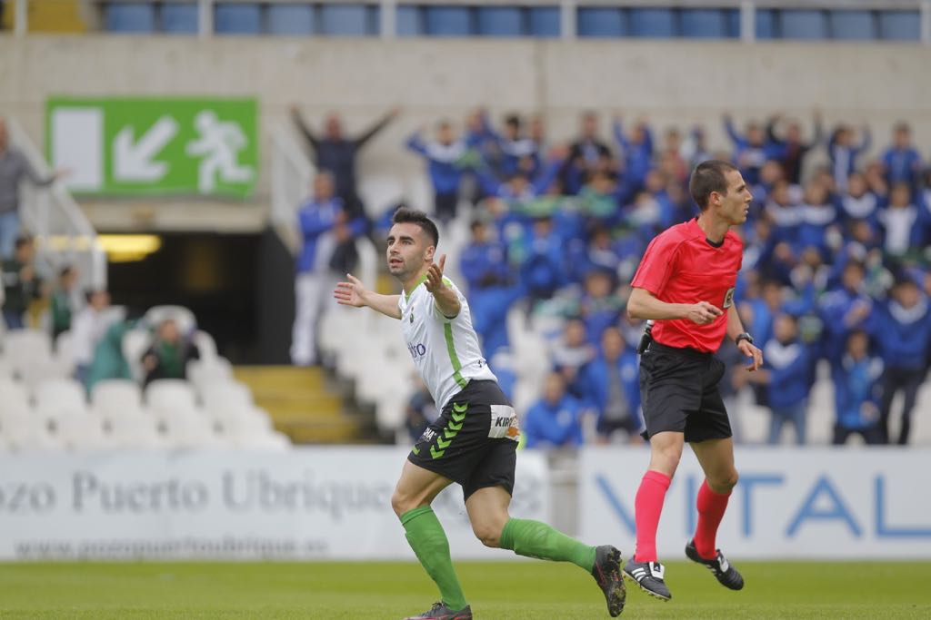 Imágenes del partido Racing-Barakaldo