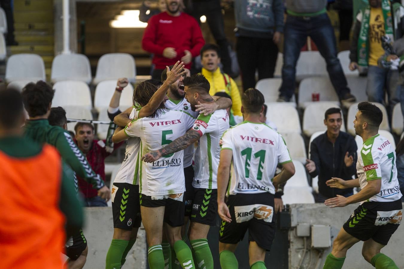 Imágenes del partido Racing-Barakaldo