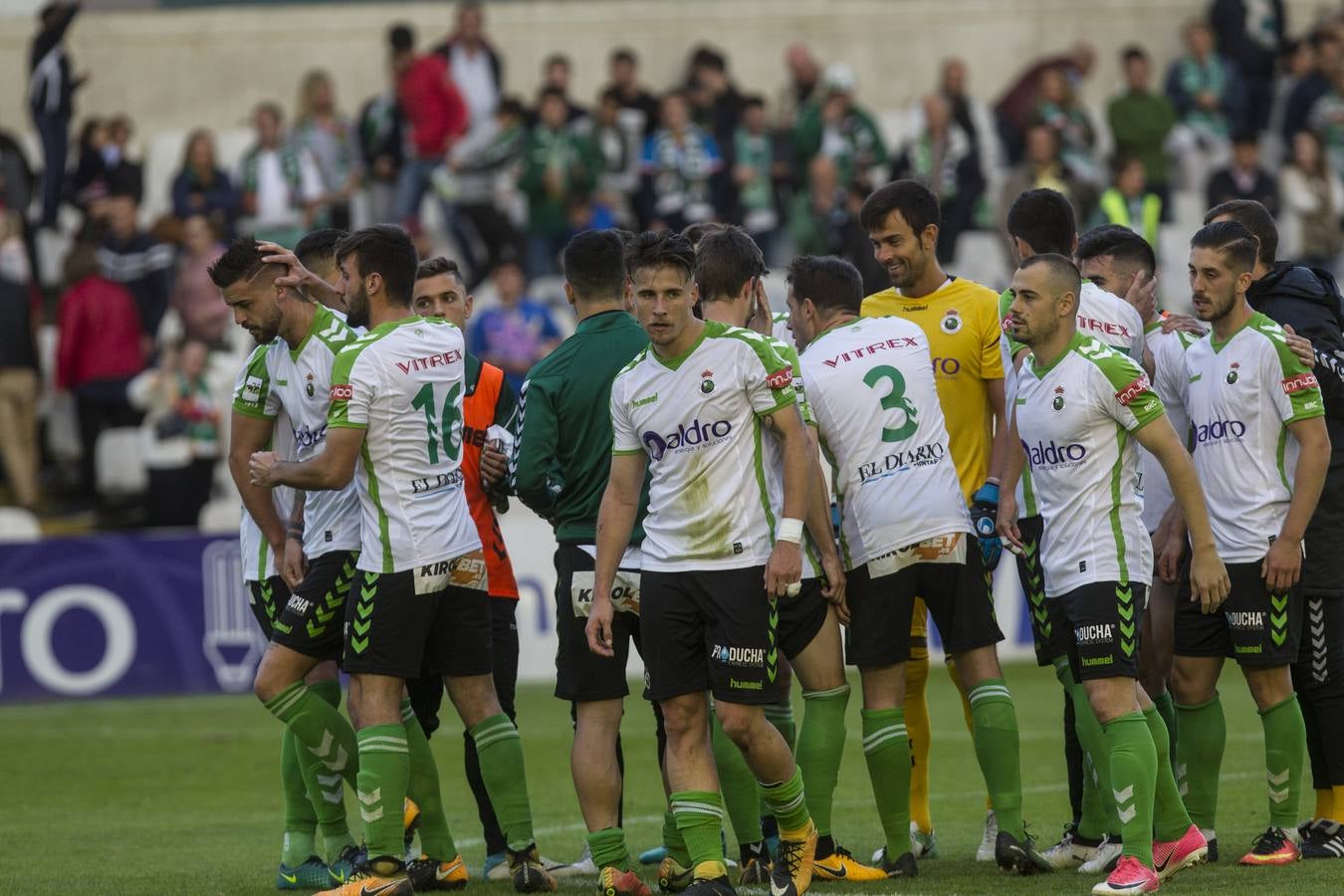 Imágenes del partido Racing-Barakaldo