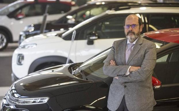 José Emilio Criado ha crecido entre coches y hoy su grupo en un referente en el sector de la distribución del automóvil.