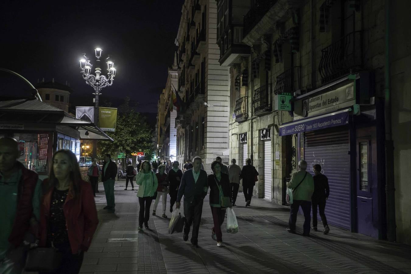 El Ayuntamiento de Santander estudia los errores de la nueva iluminación para subsanar los errores