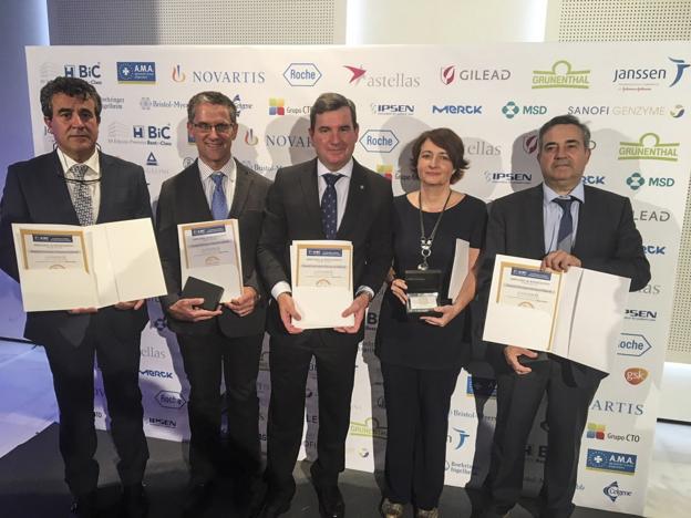 De izquierda a derecha, Javier Crespo, Juan Carlos Ruiz, Julio Pascual, Marta Drake y José Manuel Rabanal, anoche, tras la entrega de los premios Best in Class. 