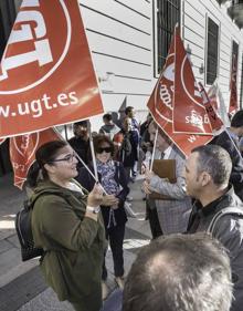 Imagen secundaria 2 - Imágenes de la protesta.