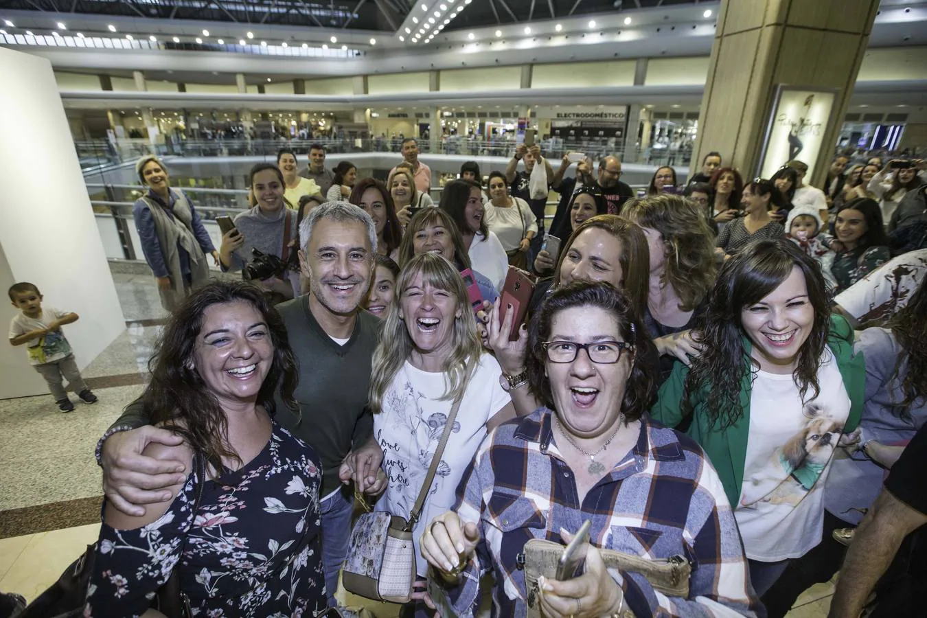 Sergio Dalma se reencuentra con sus fans en Cantabria