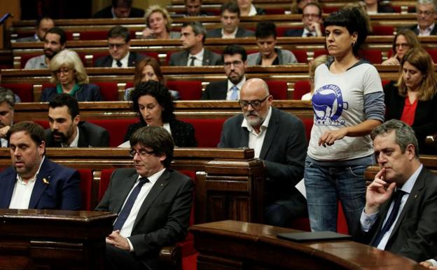 Las claves del documento aprobado por la cámara catalana