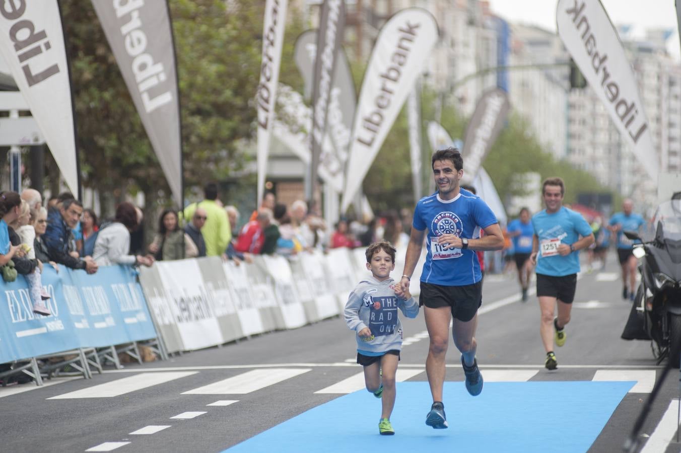 El atleta Workhen Fikre se ha proclamado campeón en 10 kilómetros y en categoría femenina Elena Moreno