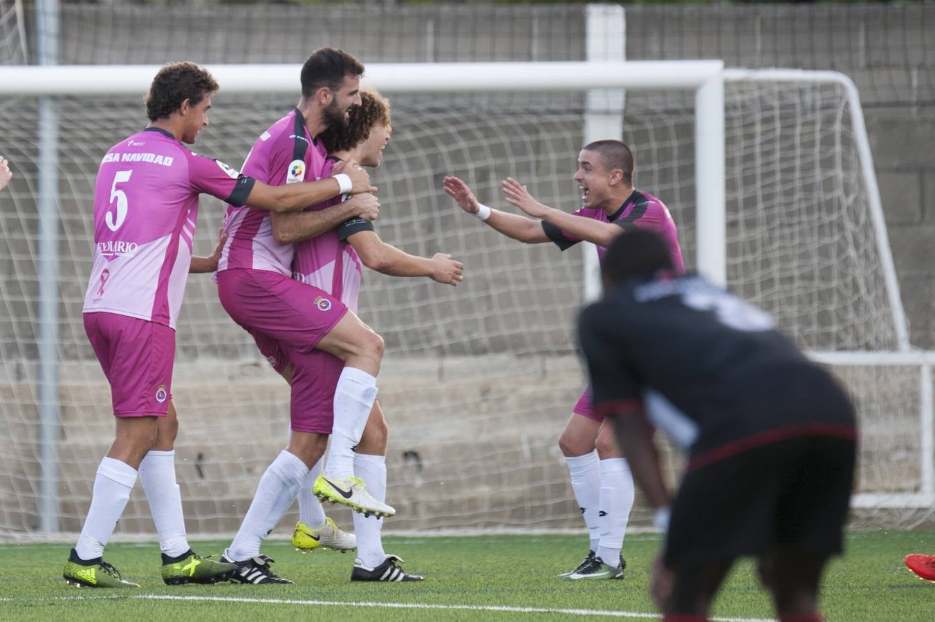 Imágenes del partido Escobedo-Gimnástica de Torrelavega