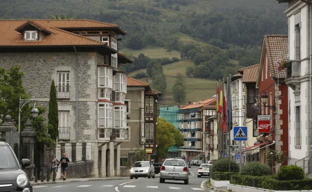Ramales instalará un semáforo en la carretera más peligrosa de Cantabria
