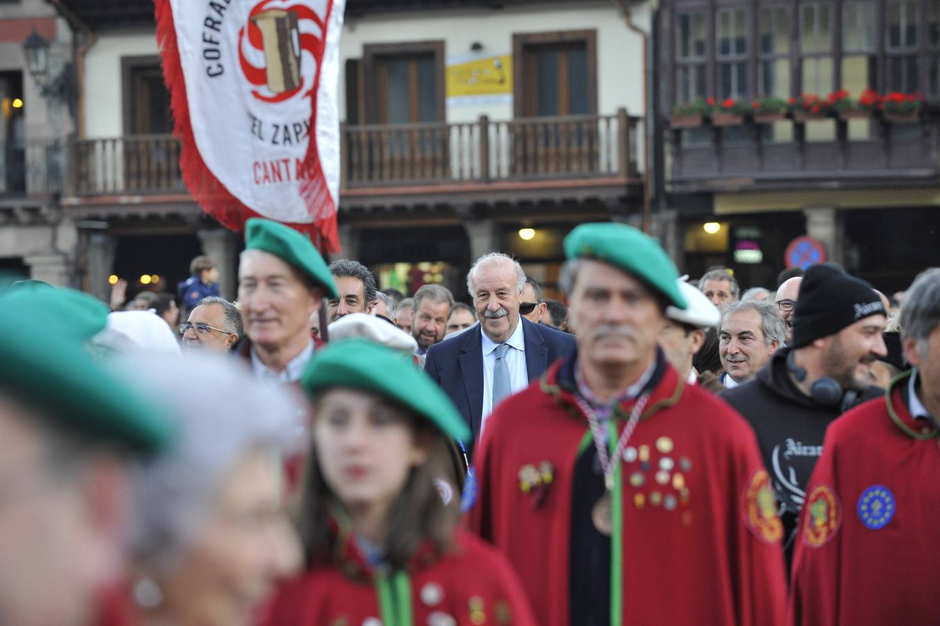 Potes se viste de gala para recibir al exseleccionador español de fútbol en una nueva edición de la Fiesta del Orujo.