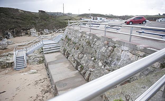 Anterior obra ejecutada en la playa de la VIrgen del Mar.