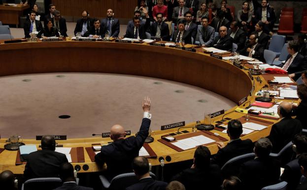 Representantes de la ONU durante la votación. 