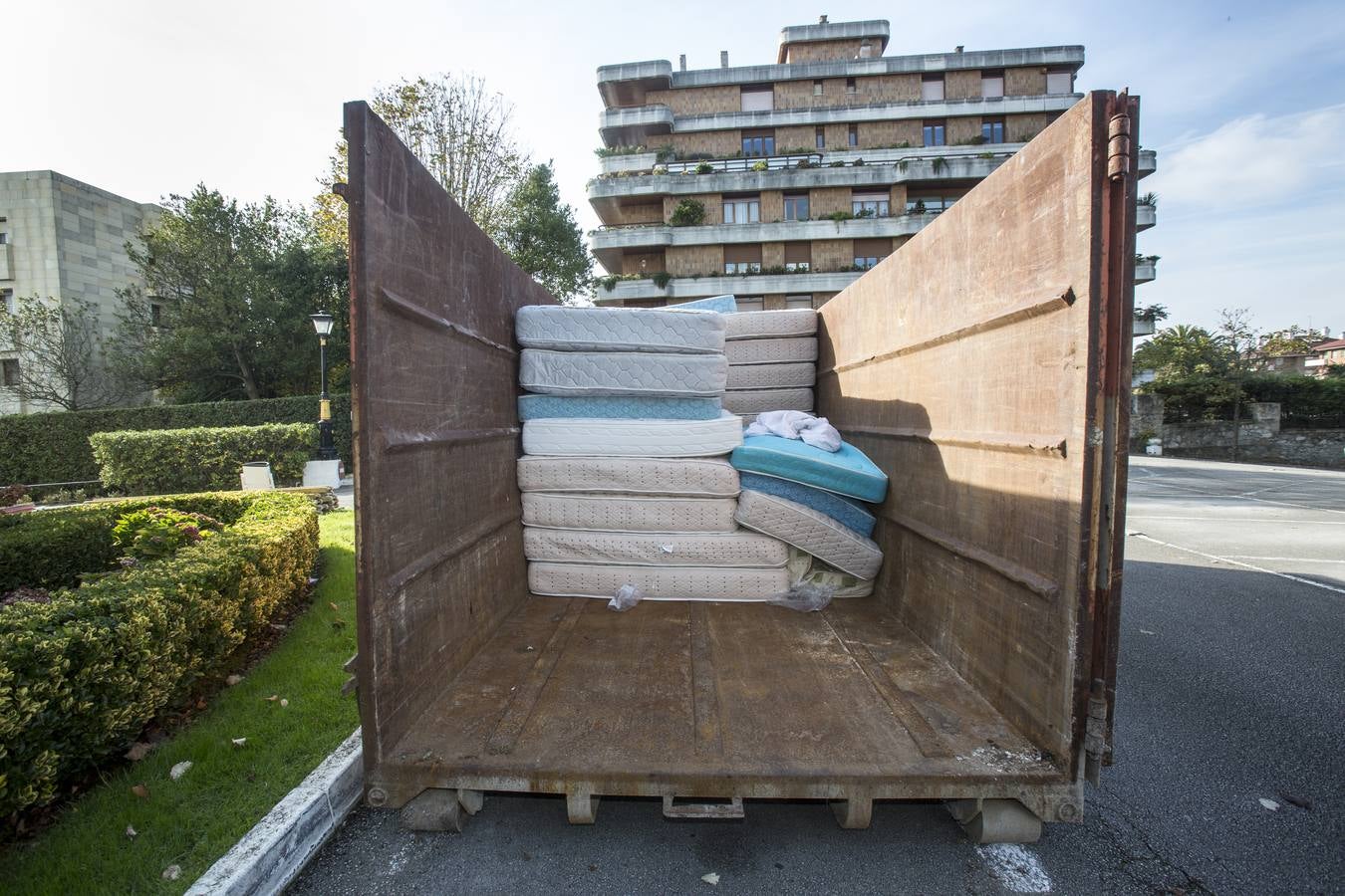 El objetivo de la intervención prevista es el rejuvenecimiento y puesta al día de las instalaciones del hotel, con especial énfasis en la actualización y mejora del confort de las habitaciones. Se invertirán 4 millones de euros y se reabrirá en primavera