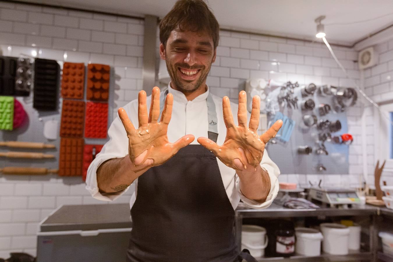 Algunas de las especialidades de la carta y rincones del restaurante de Hoznayo que acaba de conseguir una Estrella Michelin