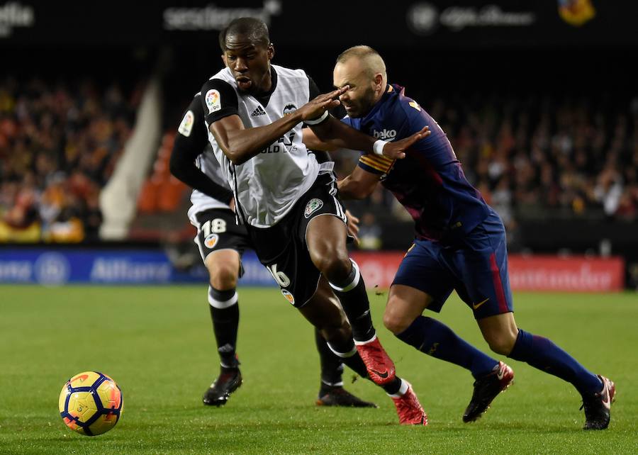 Los dos primeros clasificados de la Liga empataron en el césped de Mestalla y siguen invictos.