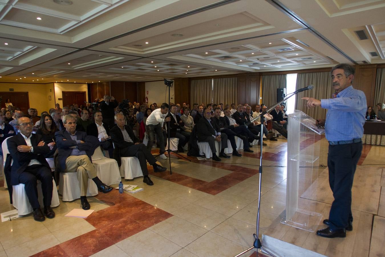 Asamblea de dirigentes del PRC, celebrada en el Balneario de Puente Viesgo