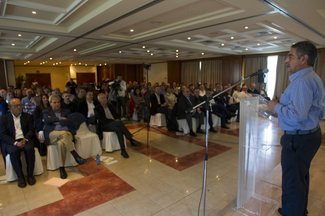 Asamblea de dirigentes del PRC, celebrada en el Balneario de Puente Viesgo