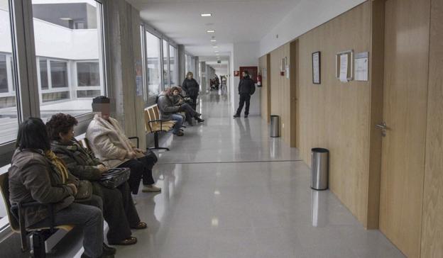 Malestar entre los pacientes de Camargo por los cambios de centro de salud y médico