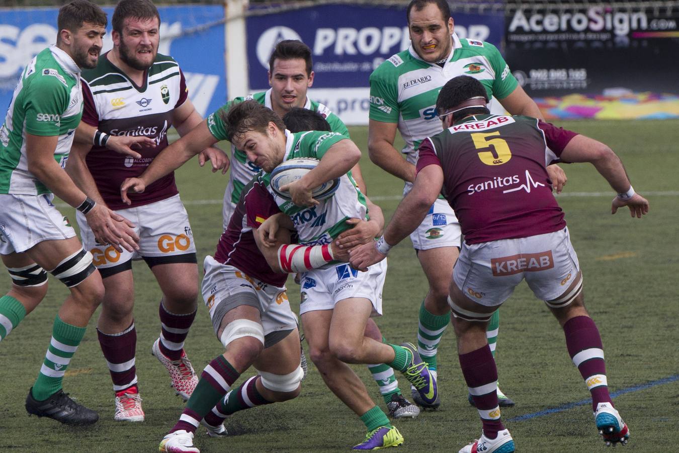 El Bathco cayó derrotado por 28-43 en casa ante el Eibar en un choque muy irregular de los santanderinos que tomaron ventaja en el marcador con el 28-10, pero ahí se acabó su bagaje anotador.