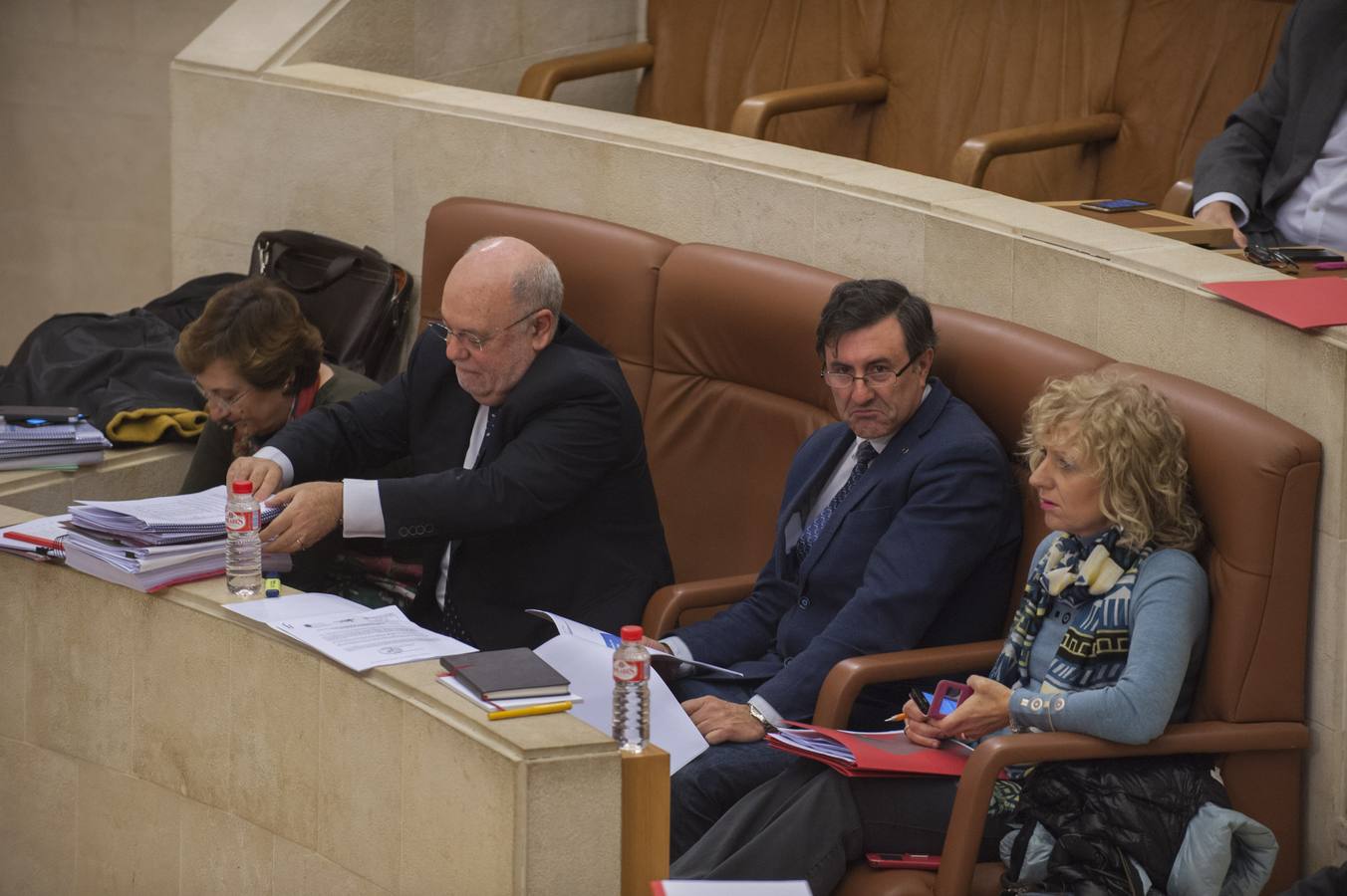 PRC y PSOE logran, con el apoyo de Juan Ramón Carrancio, sortear el primer escollo de las cuentas regionales para 2018 en un debate con el «transfuguimo» muy presente