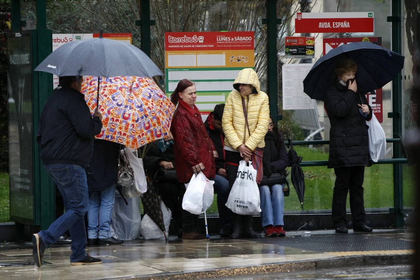 Uso obligatorio de cadenas en cuatro puertos de Cantabria, termómetros que marcan casi 5 grados bajo cero y alerta naranja por un frente polar. Es el resumen meteorológico de este jueves, 30 de noviembre, en Cantabria