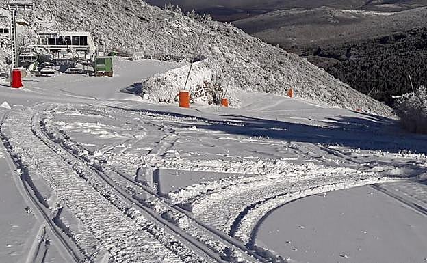 La estación de La Pinilla recibió este fin de semana una enorme nevada