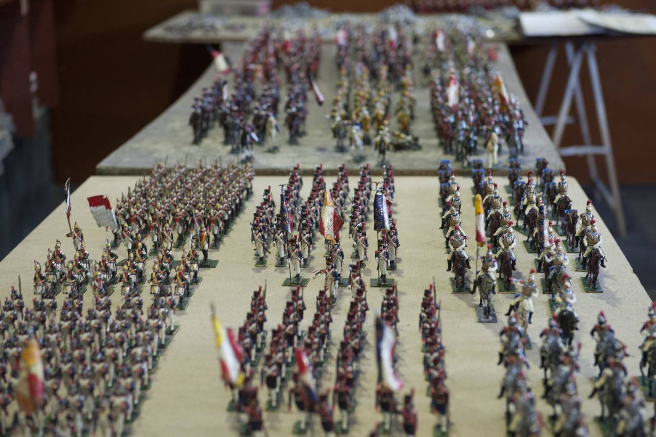 El santoñés, Miguel García Sedano, está creando más de 2000 figuras de los ejércitos de la época napelónica para una exposición en el Fuerte de San Martín 
