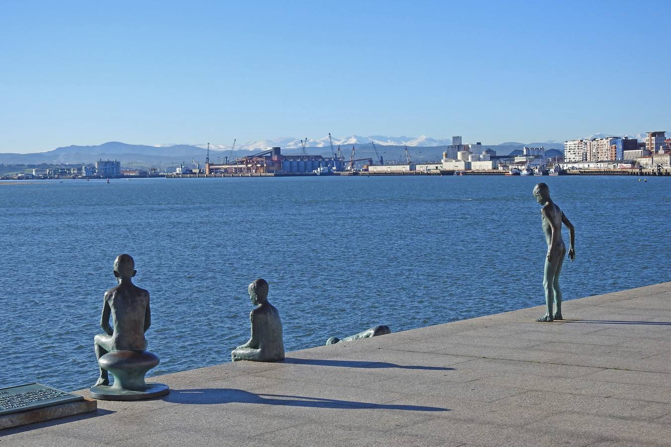 El otoño transforma la imagen de Santander y su bahía, que brillan con luz propia en esta época del año.