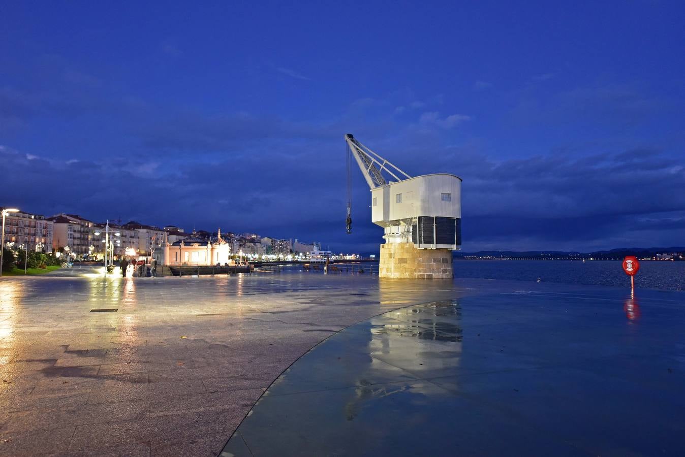 El otoño transforma la imagen de Santander y su bahía, que brillan con luz propia en esta época del año.